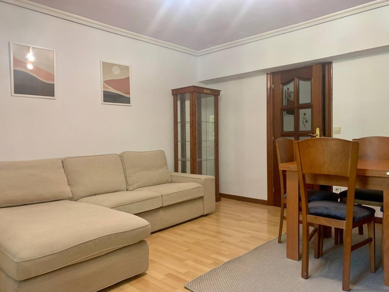 Apartamento Centrico Y Comodo Vitoria-Gasteiz Ngoại thất bức ảnh